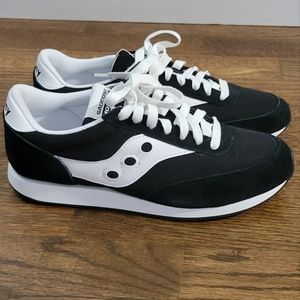 Saucony hornet shoes